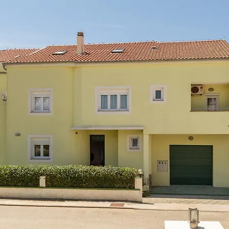 Apartment Romansa