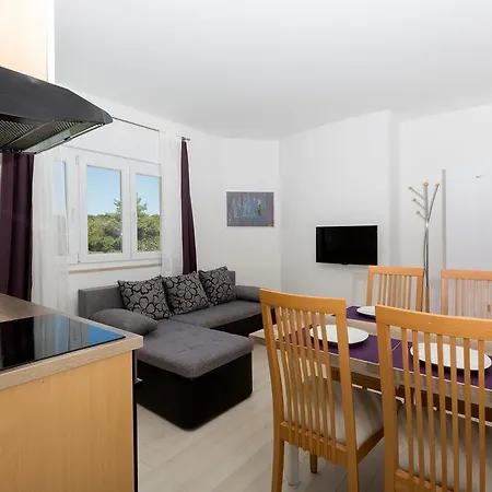 Apartment Romansa