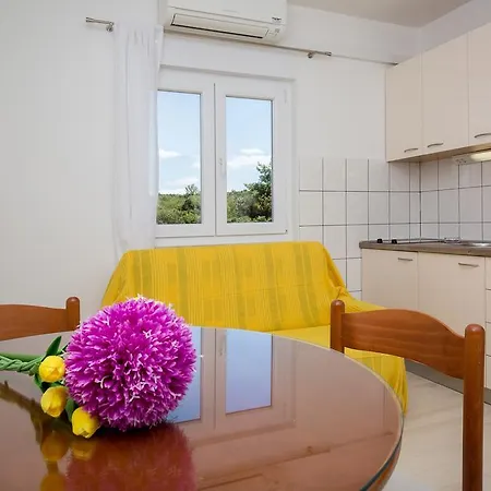Apartment Romansa *